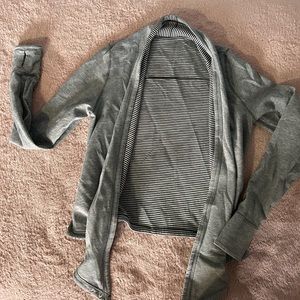 Reversible Lululemon cardigan